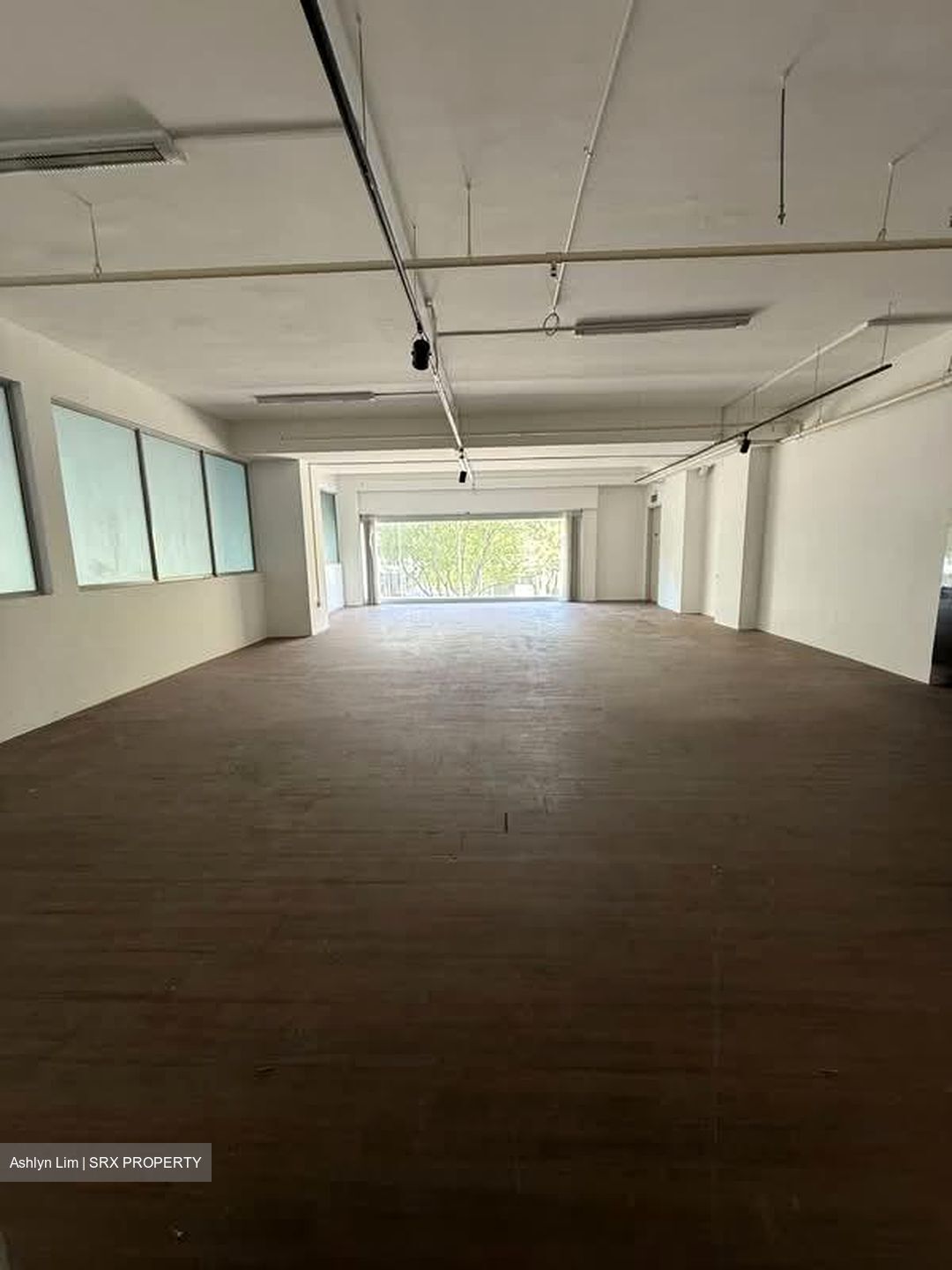 Techlink (D14), Warehouse #570937401